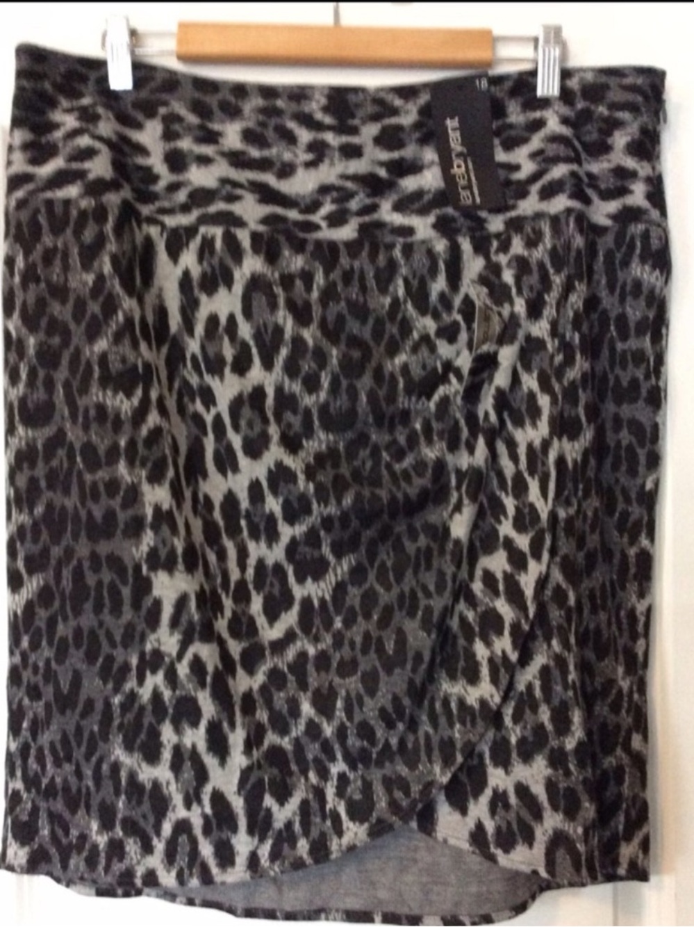 NWT LANE BRYANT Snow Leopard Print Skirt